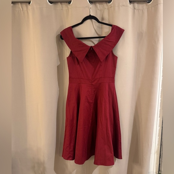 Women’s No Brand Burgundy Off the Shoulder Dress - Picture 2 of 6